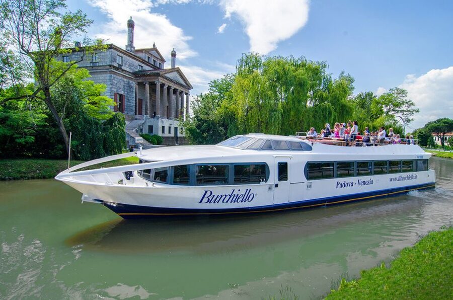 Padua to Venice Boat Cruise of the Brenta Riviera - The cruise start in Padua, then out into villa country