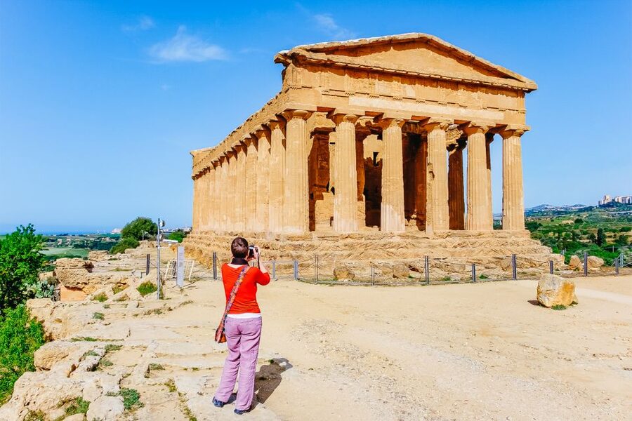 Palermo: Agrigento and the Valley of the Temples Day Tour - Scala dei Turchi: worth it, but go in with the right expectations