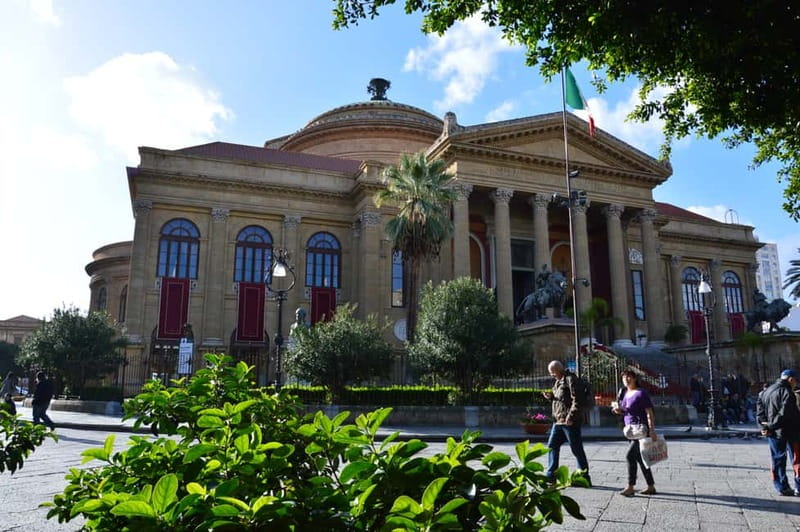 Palermo: Art and Architecture Walking Tour - The story inside the Palazzo Reale orbit: Cappella Palatina time