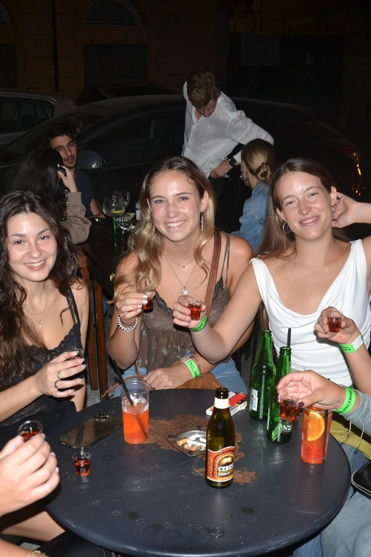 Palermo: Guided Bar Crawl with Shots and Discounts on Drinks - Finch Lounge Start: How the Night Gets Going at 21:30