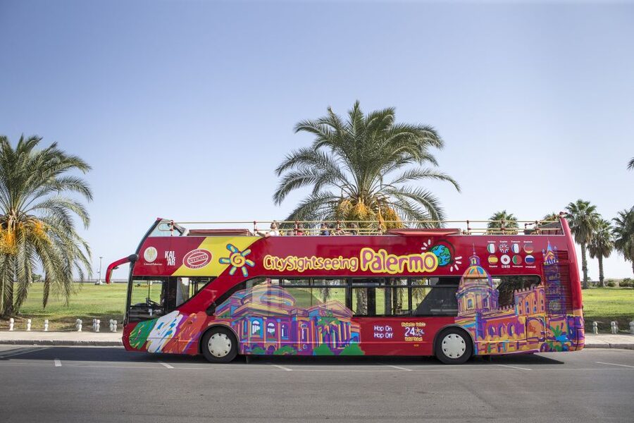 Palermo: Hop-on Hop-off Bus Tour 24-hour Ticket - Getting on at Politeama Square: find the bus fast