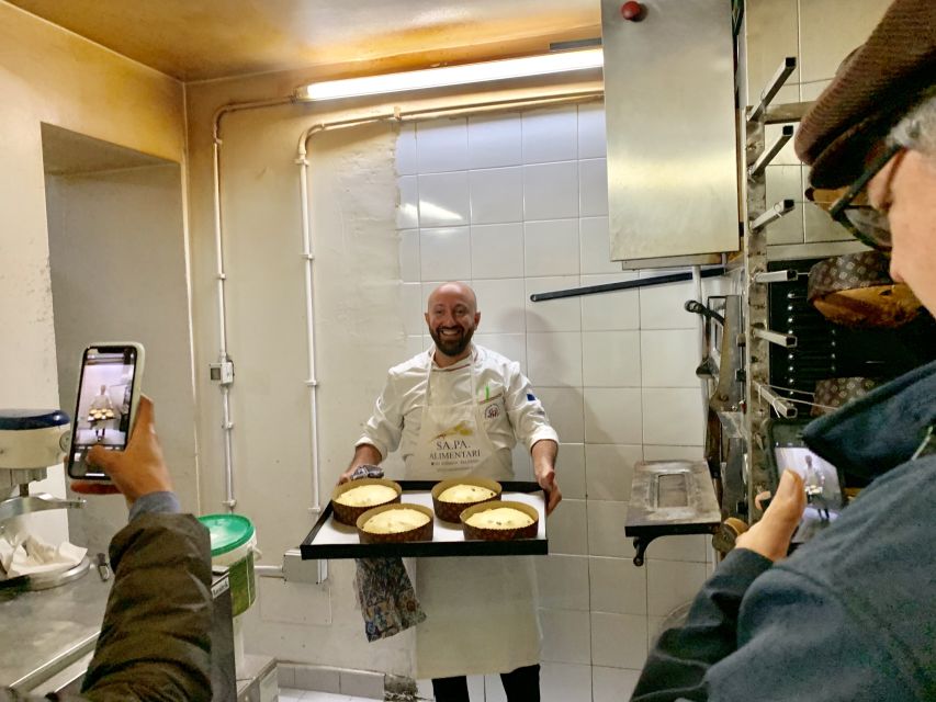 Palermo: Street Food and Local Market Tasting Tour - Capo and Vucciria markets: how the guide helps you read the scene