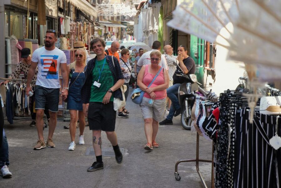 Palermo: Street Food and Local Market Tasting Tour - The full street-food lineup: pan-fried comfort, thick Sicilian pizza, and daring bites