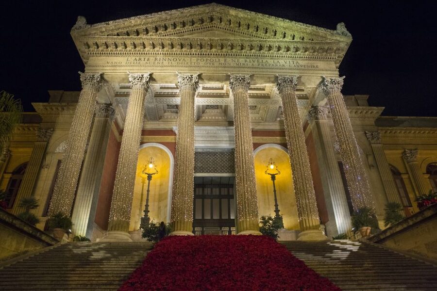 Palermo: Teatro Massimo Opera House Guided Tour - Starting at the ticket office: the foyer is the warm-up act