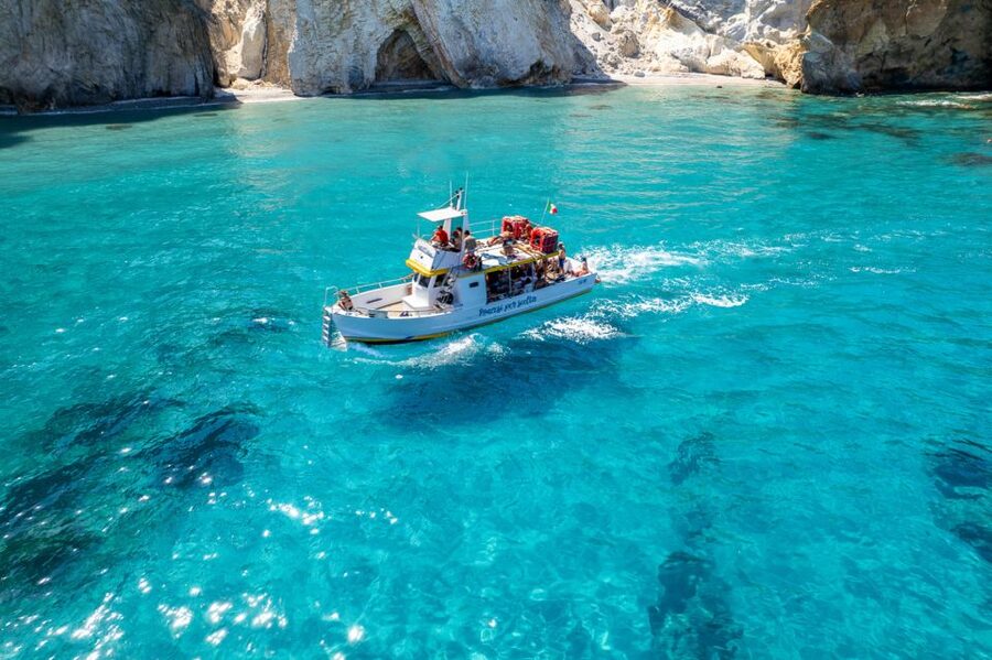 Palmarola: Boat tour with lunch on board - Key highlights you will feel right away