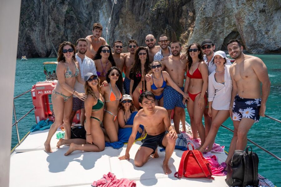 Palmarola: Boat tour with lunch on board - Cruising From Ponza to Palmarola: Grotte di Pilato to Faro della Guardia