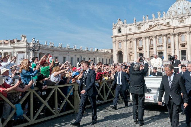 Papal Audience with Pope Leo XIV and Expert Local Guide - Vatican City Leg: Headsets, Crowd Navigation, and Michelangelo-Linked Stories