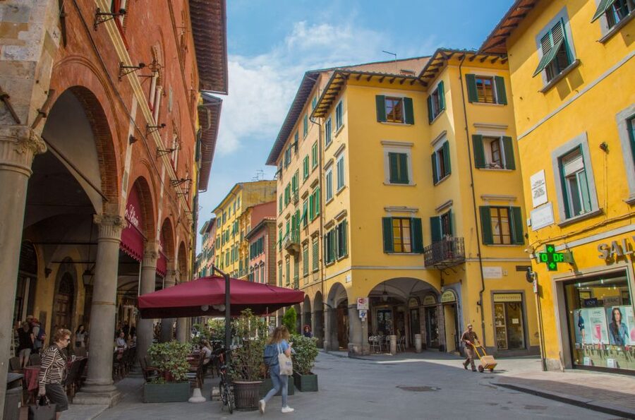 Pisa: 2-Hour Walking Tour - Starting at Pisa Centrale, then getting your bearings fast