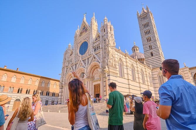 Pisa, Siena and San Gimignano Day Trip with Lunch & Wine Pairing - Timing, buses that leave, and how top guides keep it smooth