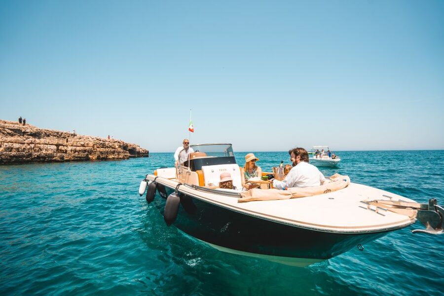 Polignano a Mare: Boat Cruise to Scenic Caves with Prosecco - The “hidden” and “secret” stops: why the captain’s choices matter