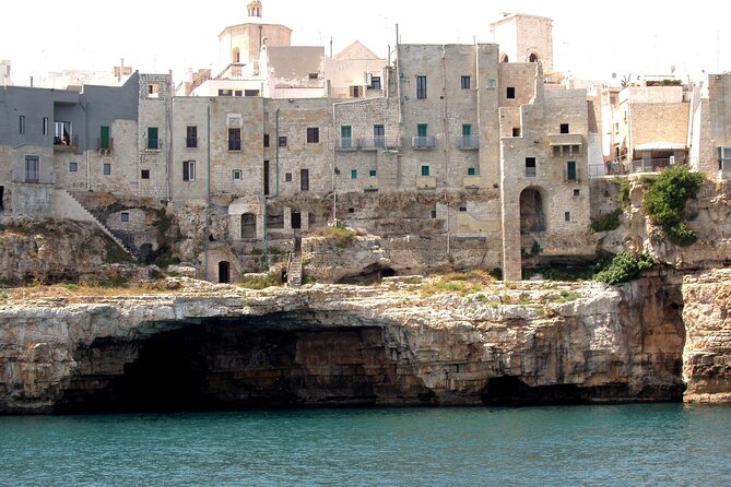 Polignano a Mare boat tour emotions, caves, diving and appetizers - Swim and snorkel time: what’s included and what to bring