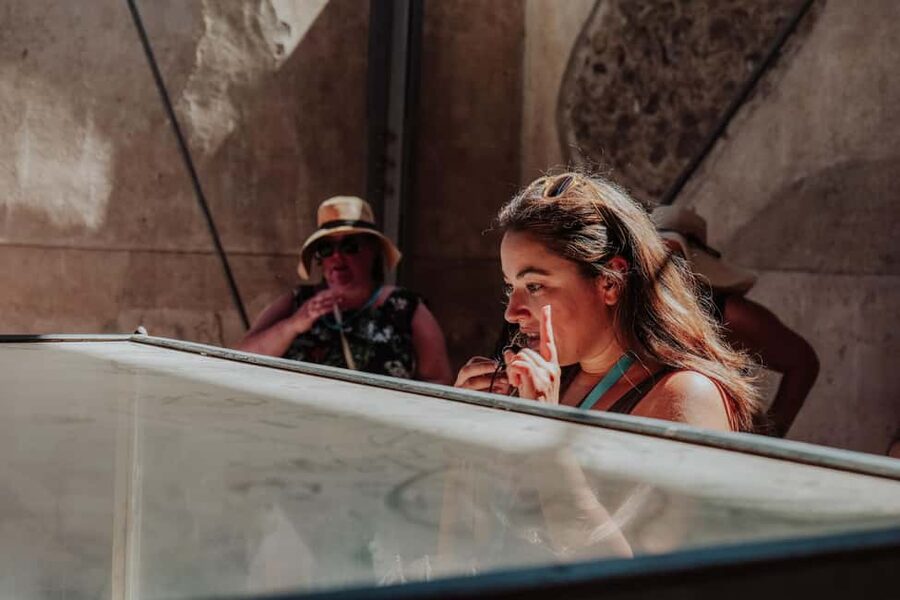 Pompeii 3hours Villa of Mysteries tour with an Archaeologist - Should you book Askos Tours for Pompeii?