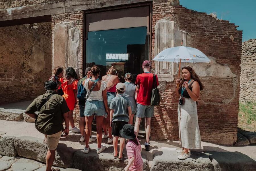 Pompeii 3hours Villa of Mysteries tour with an Archaeologist - House of the Tragic Poet and Temple of Apollo
