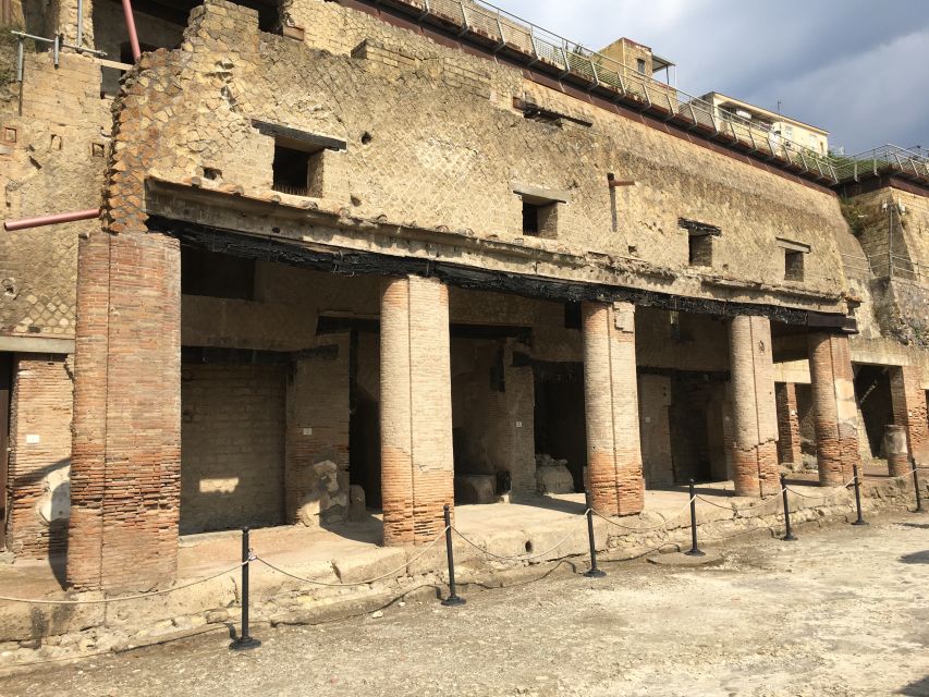 Pompeii and Herculaneum: Guided Tour with an Archaeologist - Key reasons this tour works well