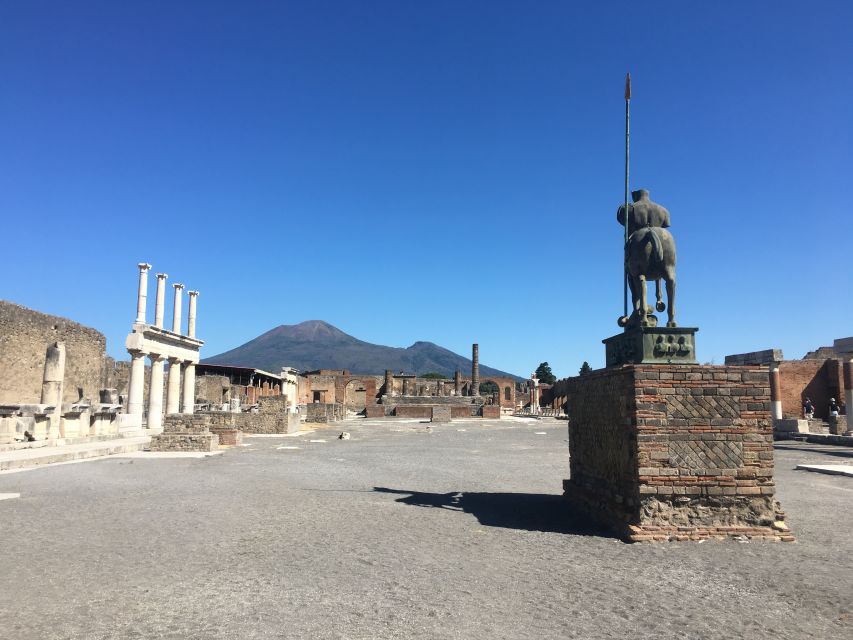 Pompeii and Herculaneum: Guided Tour with an Archaeologist - What Benedetto does differently: funny, precise, and easy to ask questions