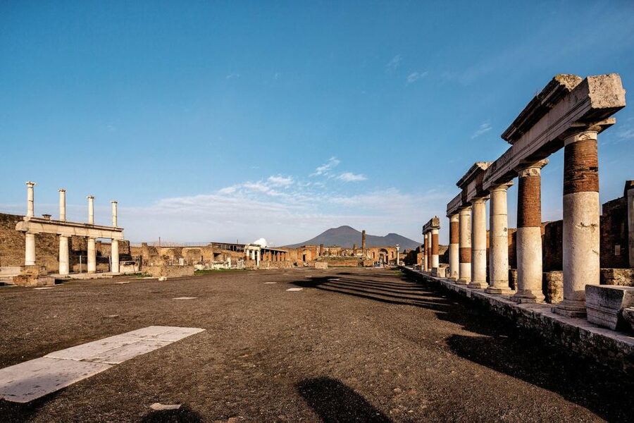 Pompeii and Vesuvius Full-Day Tour from Amalfi Coast - Lunch Break: Plan for extra cost, and use it to reset