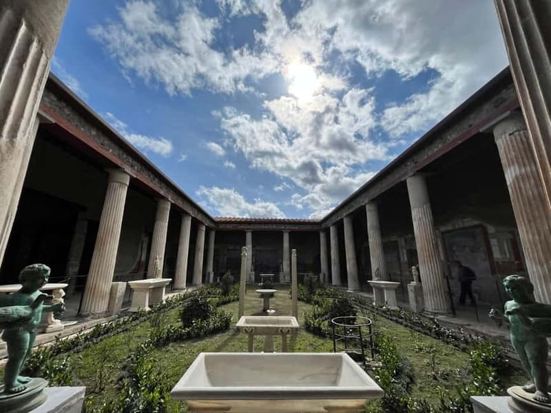 Pompeii: Archeological Tour & Wine Tasting at Mt. Vesuvius - Meeting at Porta Marina Superiore and skipping the hassle