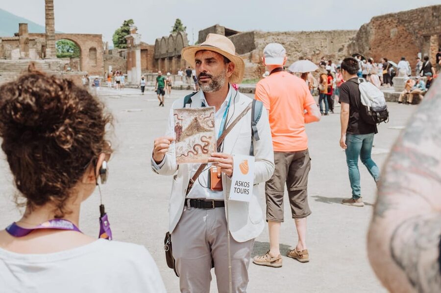 Pompeii: Entry Ticket and Guided Tour with an Archaeologist - From Porta Marina to the Temple of Apollo: getting your bearings fast