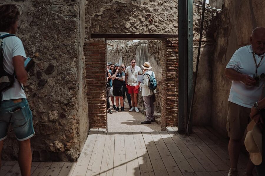 Pompeii: Entry Ticket and Guided Tour with an Archaeologist - The Lupanar and the city’s social reality