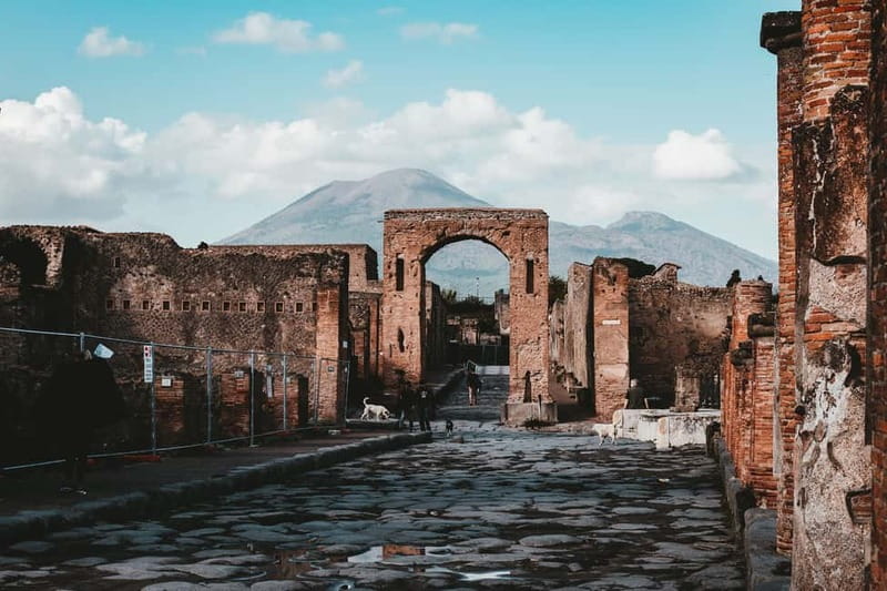 Pompeii: Group Tour with an Archeologist Guide - Key Points to Know Before You Go