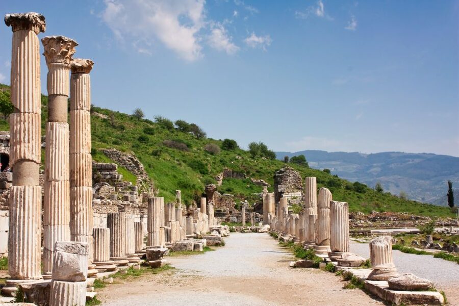 Pompeii: Guided Tour with Skip-the-Line Entry - Heat and Crowds: How Guides Keep the Day Comfortable