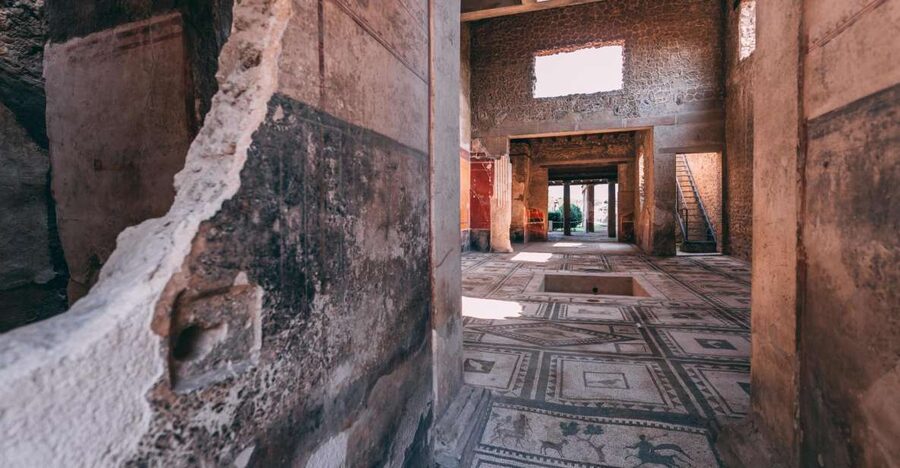 Pompeii: Private Tour with an Archaeologist - Porta Marina Superiore: getting oriented fast