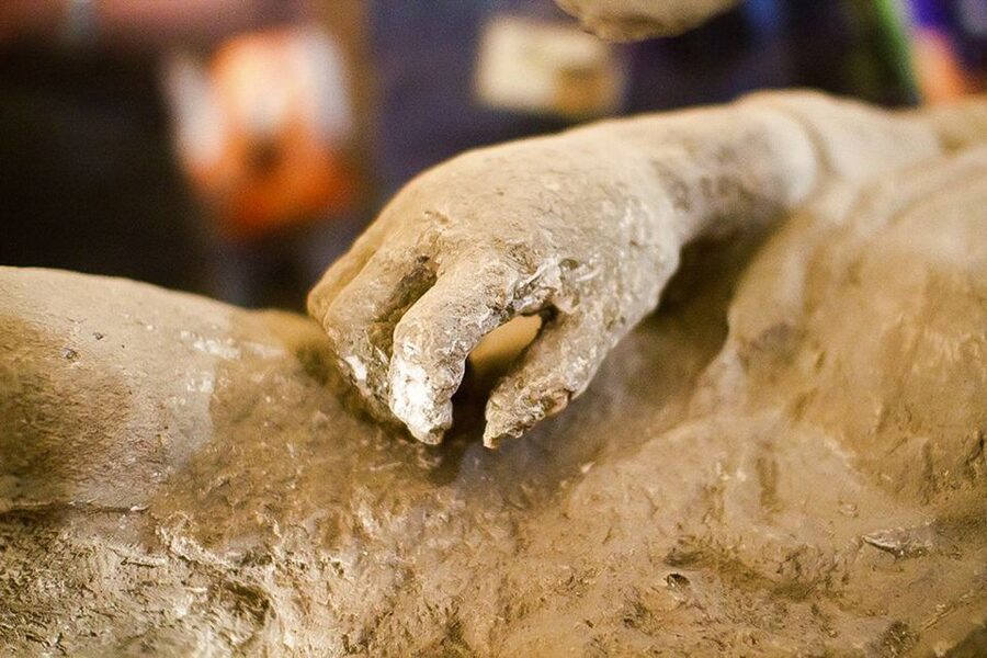 Pompeii: Skip-the-Line Guided Tour with Expert Archaeologist - The walk through Pompeii’s best-preserved streets