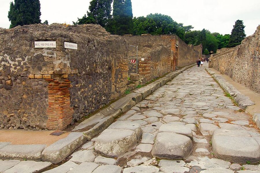 Pompeii: Skip-the-Line Guided Tour with Expert Archaeologist - Ongoing excavations and why the route can feel slightly different
