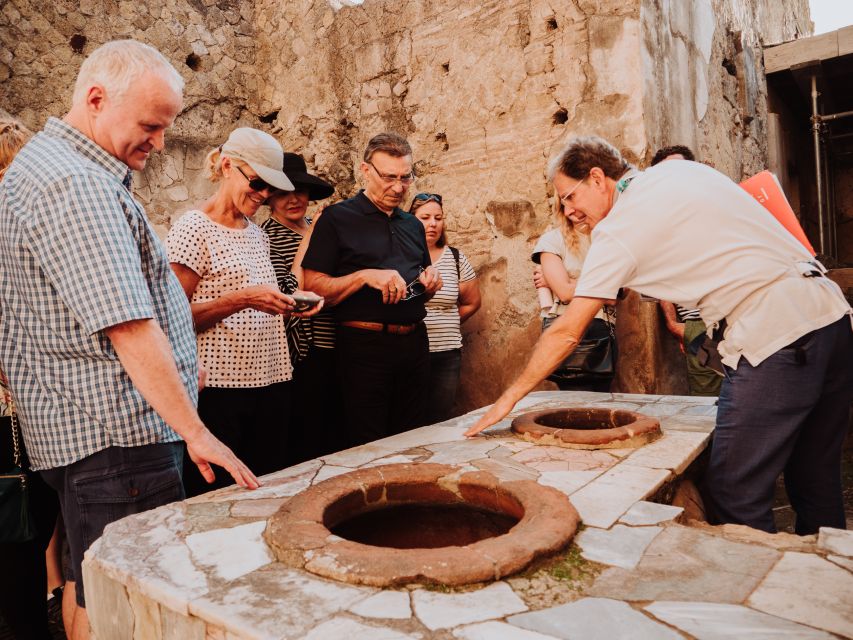 Pompeii: Small-Group Tour of Pompeii and Herculaneum - Key things that make this tour work