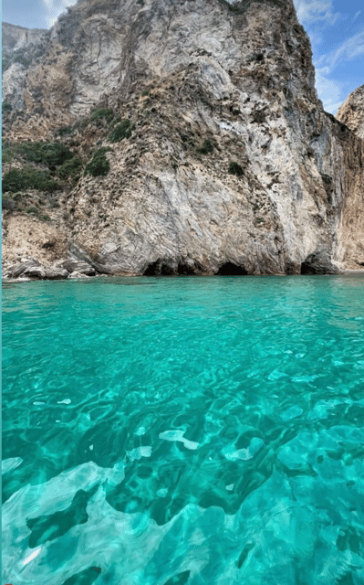 Ponza/Palmarola boat tour with lunch on board - Swimming stops: 3 times in Palmarola, 2 times around Ponza
