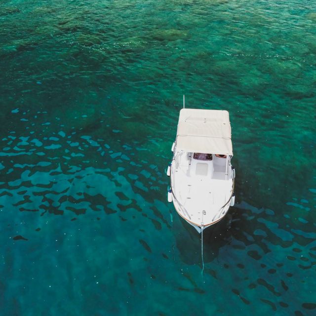 Portovenere: Isola Palmaria, Tino, and Tinetto Boat Tour - Small group setup: what it feels like when there are only a few of you