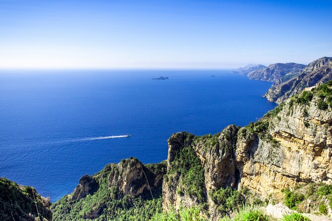 Private Pompeii, Positano & Amalfi coast Tour from Rome - Vehicle comfort and group setup: private, but still a long ride