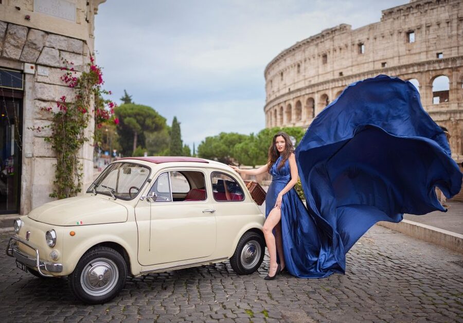 Professional Photoshoot in Rome - The walk to Piazza Venezia: how you get variety without extra planning