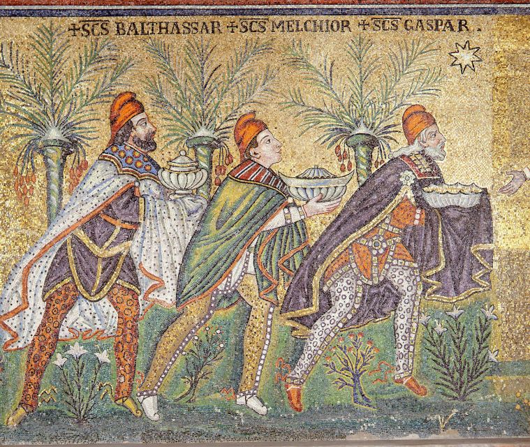Ravenna: UNESCO Monuments and Mosaics Guided Tour - San Vitale: Justinian and Theodora in golden light