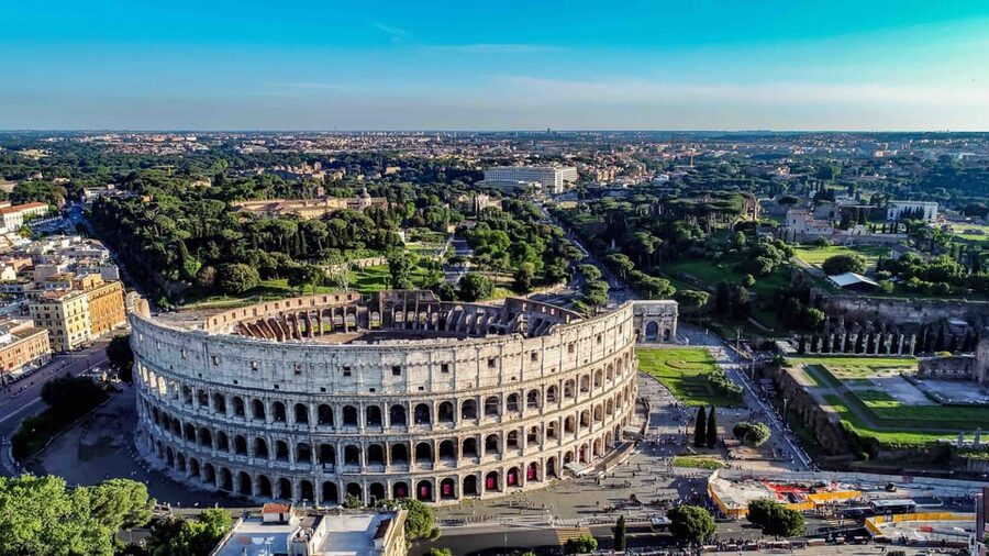 Rome: 1-Hour Fast Colosseum Tour - Getting the best views around the arena and the outside loop
