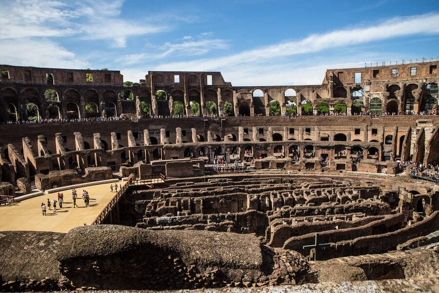 Rome: 1-Hour Fast Colosseum Tour - Headsets and English audio, plus a reality check