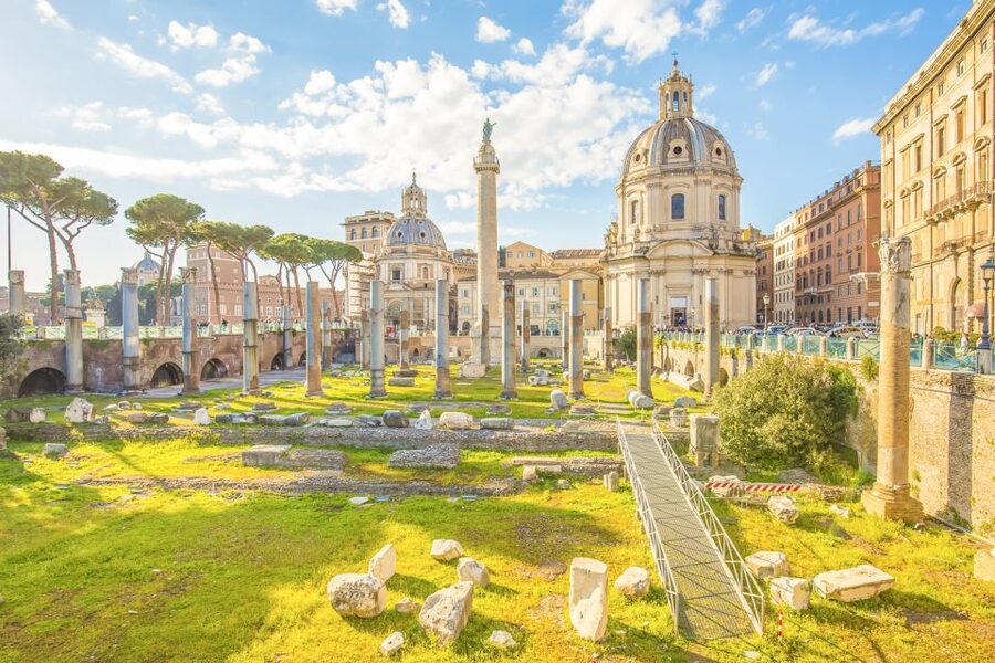 Rome: Ancient History and Colosseum Underground Tour - Small-group energy and what to expect from your guide