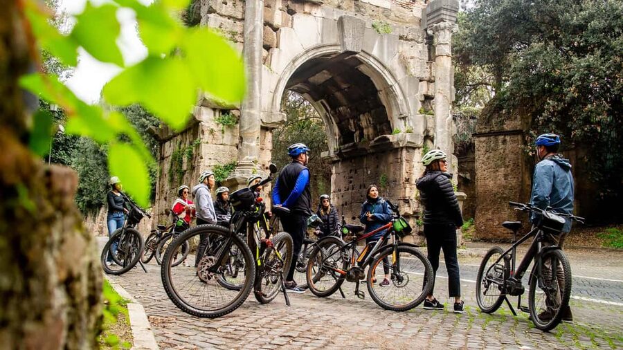 Rome: Appian Way Aqueducts Bike Tour (UPG Catacombs & Lunch) - Porta San Sebastiano Photo Stop, Then Forward Into Ancient Rome