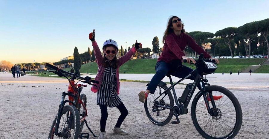 Rome: Appian Way E-Bike Tour Catacombs, Aqueducts & Picnic - Getting to Viale Aventino, 37, and what the start feels like