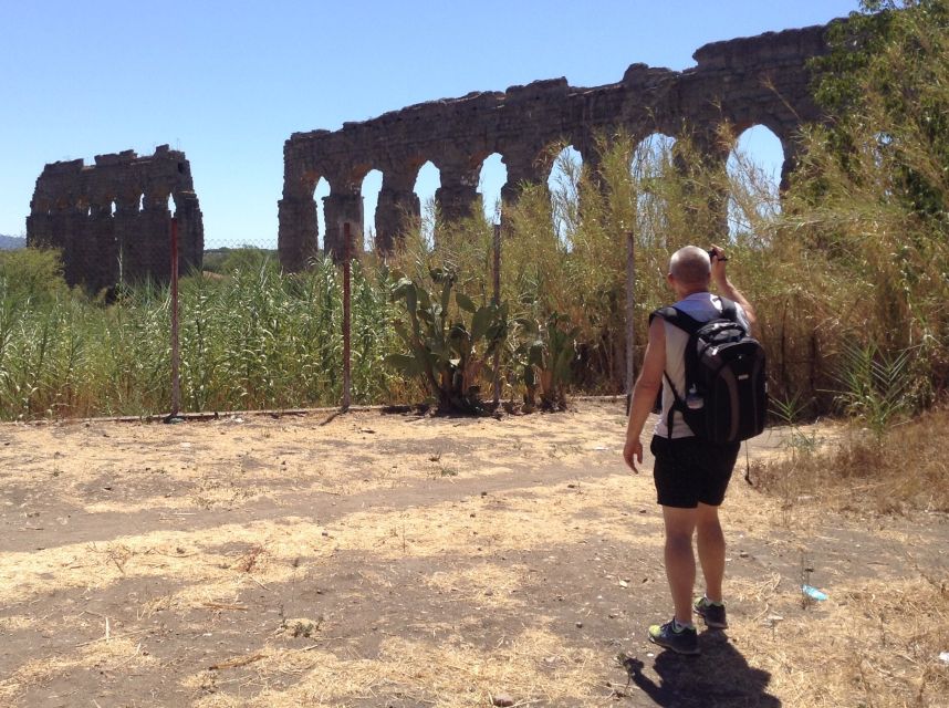 Rome: Appian Way E-Bike Tour Catacombs, Aqueducts & Picnic - Catacombs of St Callisto or St Sebastian: the best reason to go underground
