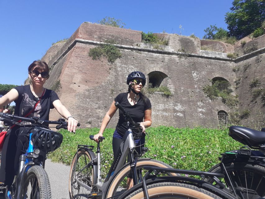 Rome: Appian Way E-Bike Tour Catacombs, Aqueducts & Picnic - Parco degli Acquedotti: the Aqueducts of Claudio and Felice up close