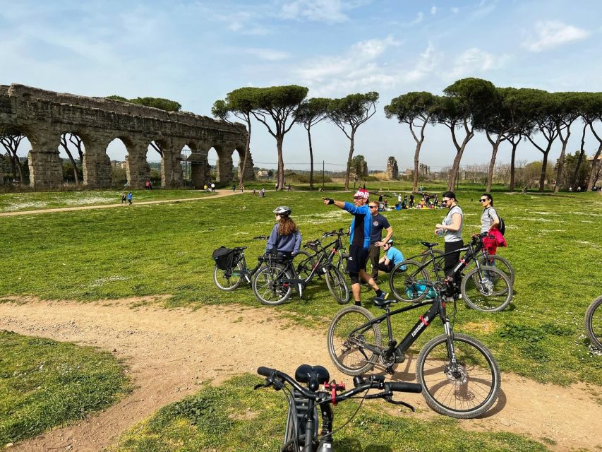 Rome: Appian Way E-Bike Tour Catacombs, Aqueducts & Picnic - Parco della Caffarella: passing through green space like a local