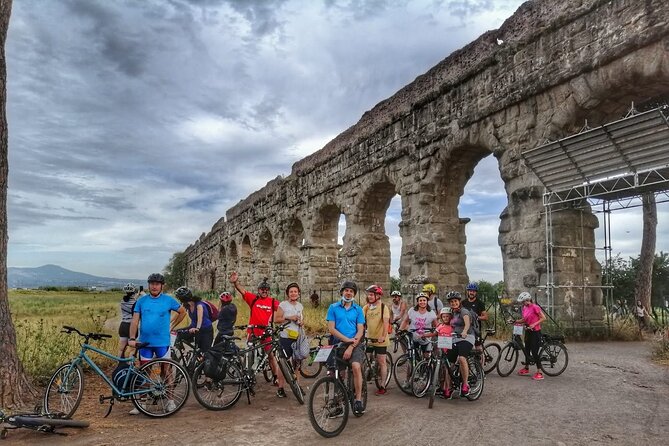Rome:Appian Way E-bike Tour, Catacombs, Aqueducts & Transfer - Bike comfort, guide attention, and photo-friendly timing