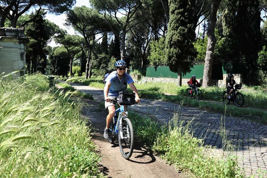 Rome: Appian Way & Roman Aqueducts Guided E-Bike Tour - Meeting Point Near the Colosseum: Starting With the Right Setup