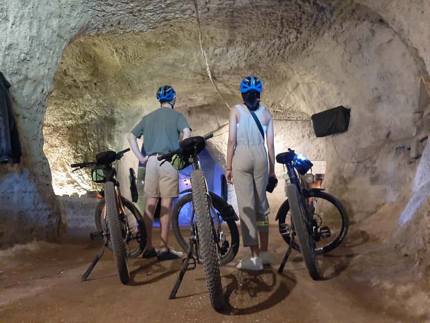 Rome: Appian Way Underground Catacombs Bike Tour with Lunch - San Callisto Catacombs: the story under Rome