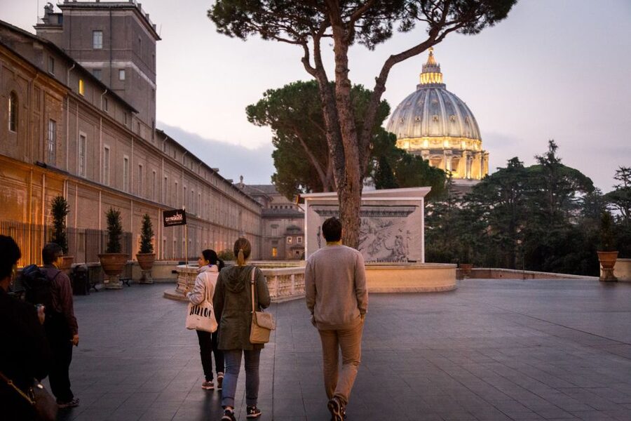 Rome: Breakfast & Tour of Vatican Museums & Sistine Chapel - The $105 Value: Paying for Time, Expertise, and Breakfast