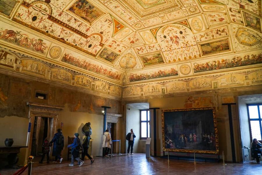 Rome: Castel Sant'Angelo Skip-the-Line Entry Ticket - Entrance experience and staff support: what it feels like day-of