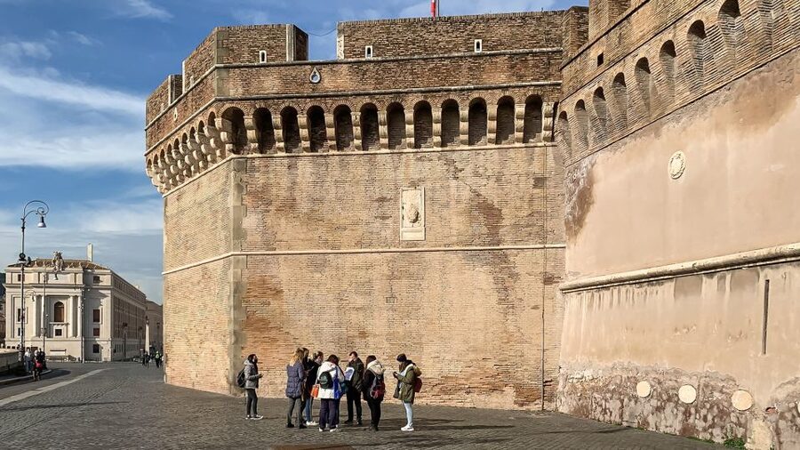 Rome: Castel Sant'Angelo Skip-the-Line Ticket - Castel SantAngelo: why this fortress feels different