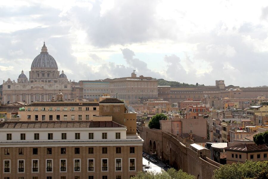 Rome: Castel Sant’ Angelo Ticket and Audio Guide - Panoramic views from the top, plus a cafe/bar moment