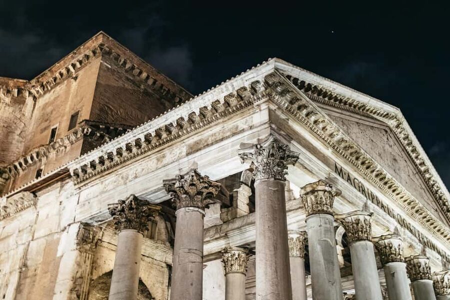 Rome: City Highlights Moonlight Walking Tour - Trevi Fountain after dark: photos, symbols, and a little magic